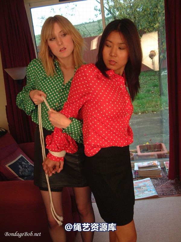 bondagebob - Luxi and Kerry Not today! 第 5 张图片