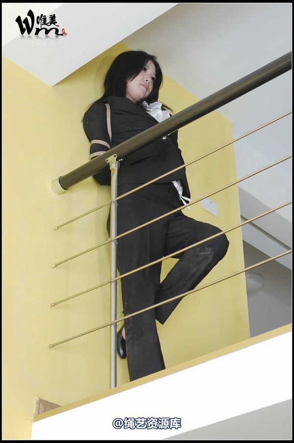 唯美之家 - 雪儿制服2010-3-13 第 3 张图片