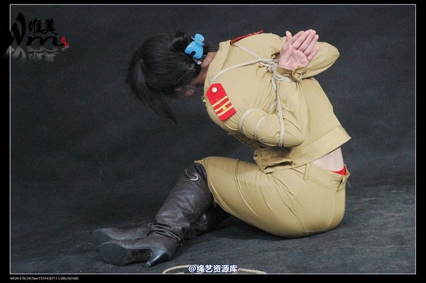 唯美之家 - 2008-08-06水柔军装 第 231 张图片