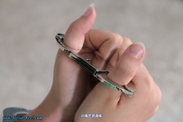 girlsinsteel - Fiddle cuffing 第 48 张图片