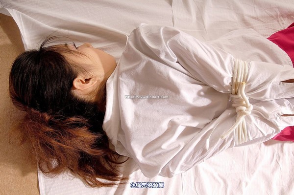丽柜美束 - 2005-11-02 第 17 张图片