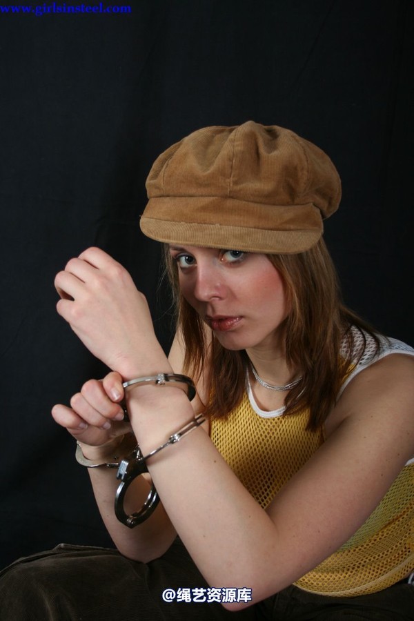 girlsinsteel - Miri in cuffs 第 64 张图片