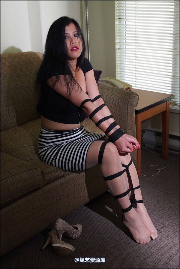 simplytied - Mitzi in seams 第 30 张图片
