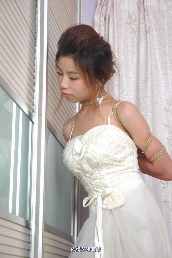 唯美之家 - 丽莎婚纱捆绑2010-7-8 第 105 张图片