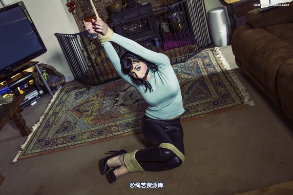 limitedaudience - 2013 nyxon powerless 第 24 张图片