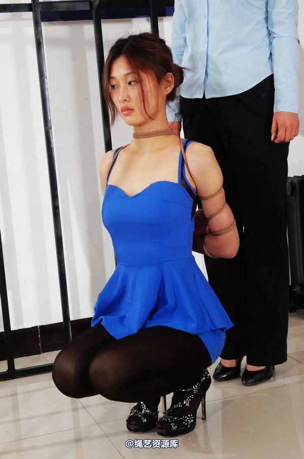 mj影视 - 倾心 前凸后翘的性感黑丝女犯-2013-03-26 第 50 张图片