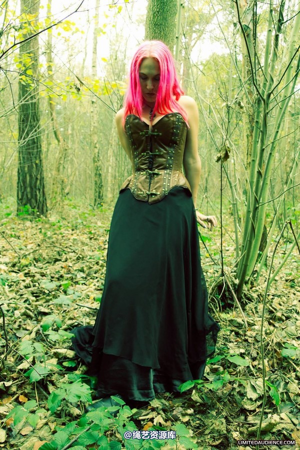 limitedaudience - 2012 elyssia cuffed in the woods 第 13 张图片
