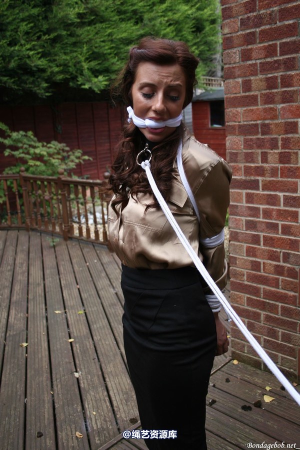 bondagebob - Chrissy Leashed 第 35 张图片