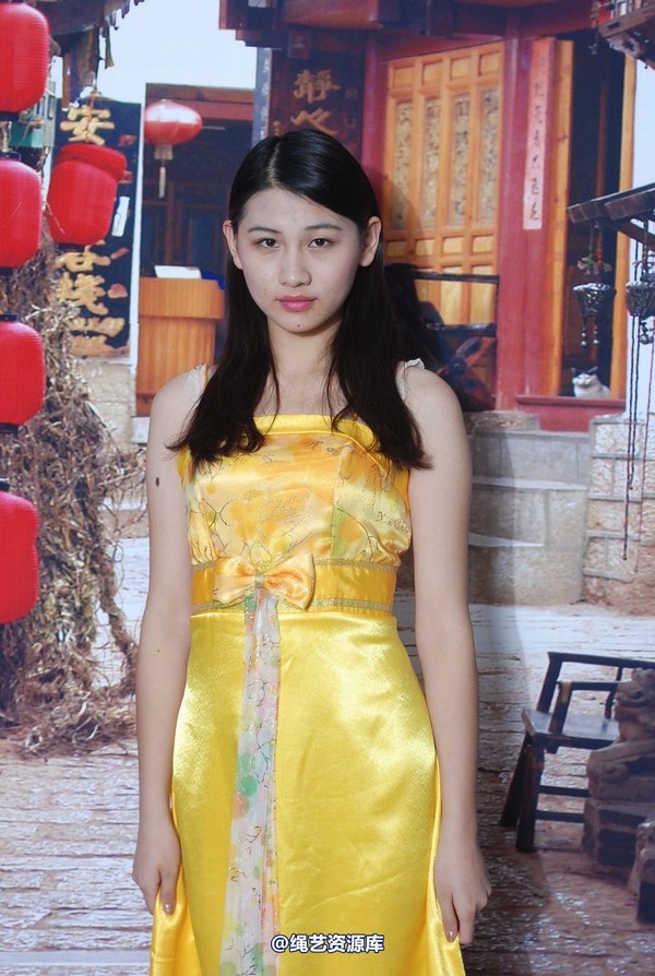 唯美之家 - 新模萧萧黄礼服 第 132 张图片