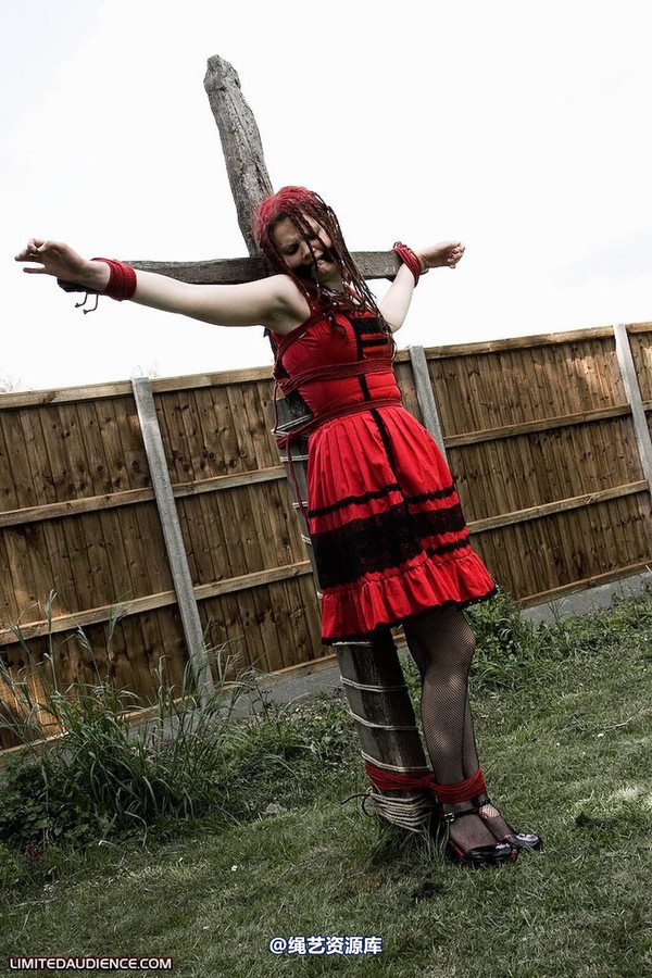 limitedaudience - 2010 beckykat out in the cold 第 6 张图片