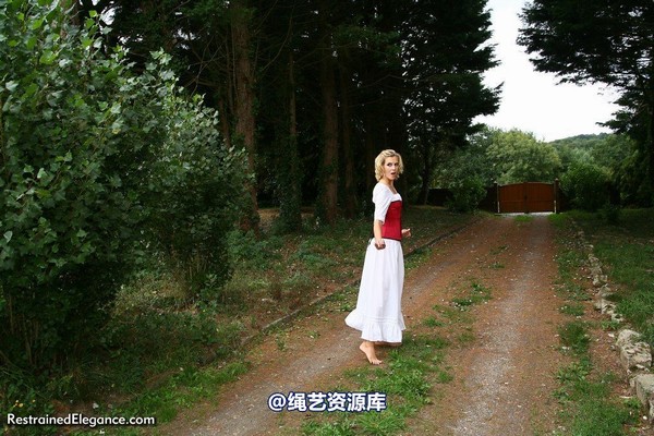 restrainedelegance - Run-away Wife 第 5 张图片