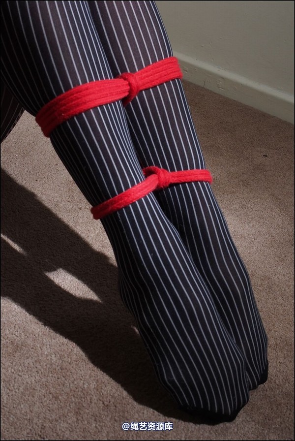 simplytied - Ariel jumper and tights 第 33 张图片