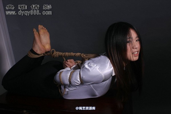 典雅倩影 - 052-曼妮挑战高难度 第 25 张图片