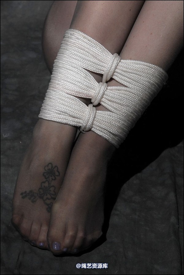 simplytied - RR in jumper and tights 第 40 张图片