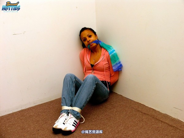 boundhotties - Iyana 第 8 张图片