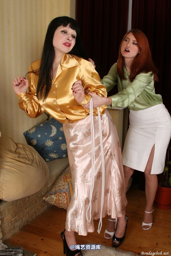 bondagebob - Kendra and Maya Housemates 2 第 16 张图片