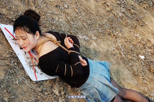 mj影视 - 2013-3-4陈沫踏青 黑丝美女最终的不归路 第 117 张图片