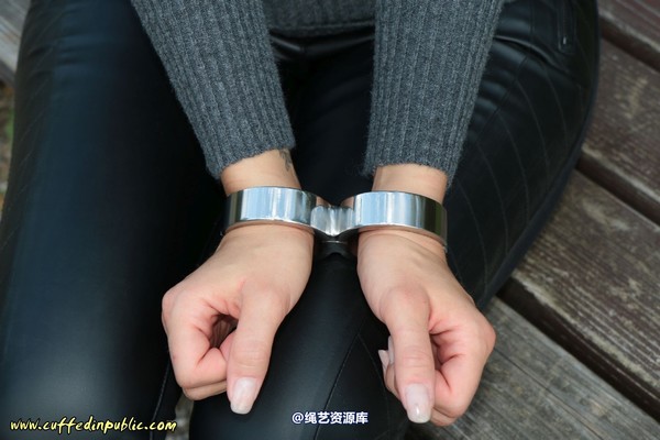 girlsinsteel - What can I do with legcuffs_ 第 43 张图片