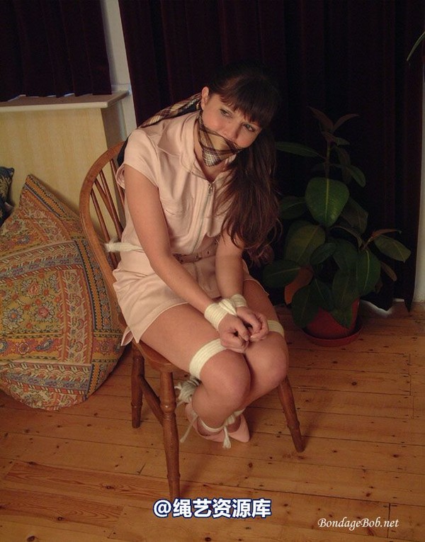 bondagebob - Belinda Sit down and shut up 第 19 张图片