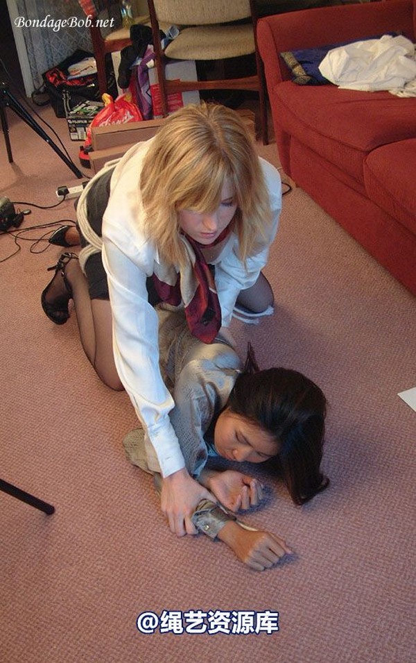 bondagebob - Luxi and Kerry For the girl who has everything 第 13 张图片