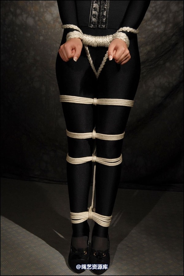 simplytied - C in Black cat again 第 14 张图片