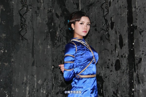 胜景山庄 - 278-女烈蓝旗袍 第 24 张图片