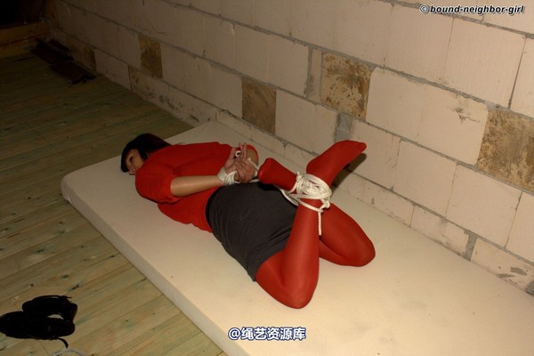 bound-neighbor-girl - Susan - Tied up in the Attic 3 第 3 张图片