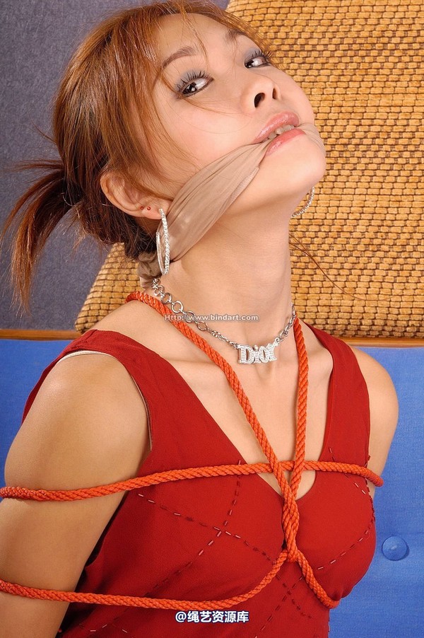 丽柜美束 - 2005-04-24 第 20 张图片