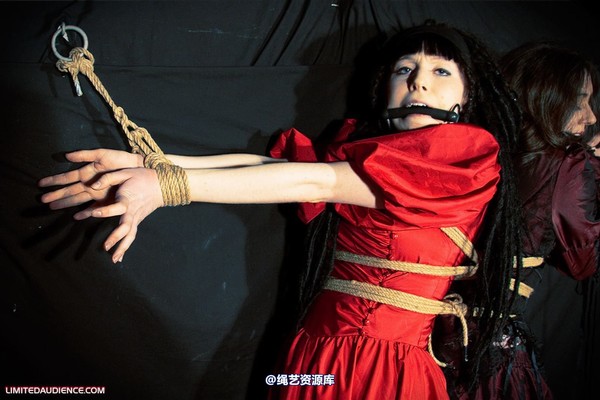 limitedaudience - 2010 catya lex eleven in the dungeon 2 第 21 张图片