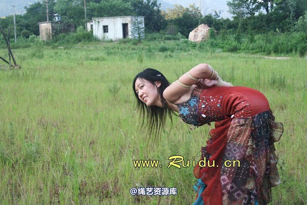 锐度主张 - 20070818第29期 宝宝草地漫舞图片 第 186 张图片