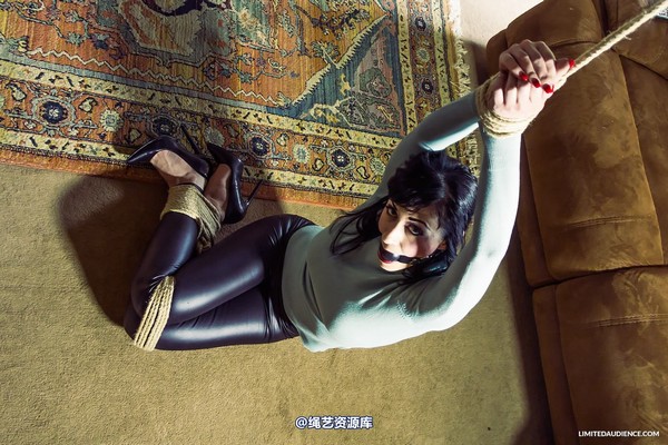 limitedaudience - 2014 nyxon powerless 2 第 25 张图片