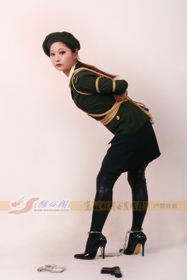 雅俗阁 - 20060422雅思警服(2) 第 99 张图片