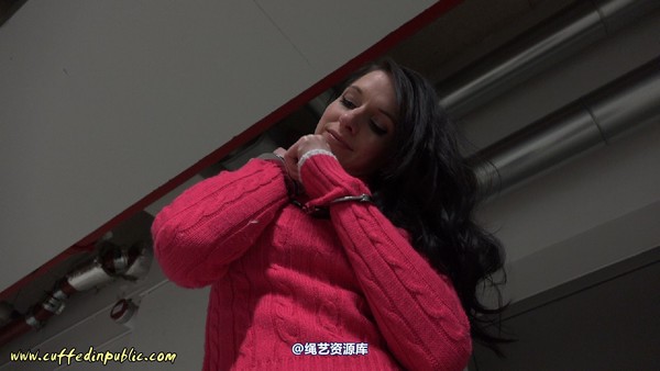 girlsinsteel - Alone at the basement 第 16 张图片