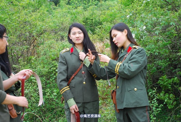 唯美之家 - 外拍军装三模特 第 101 张图片
