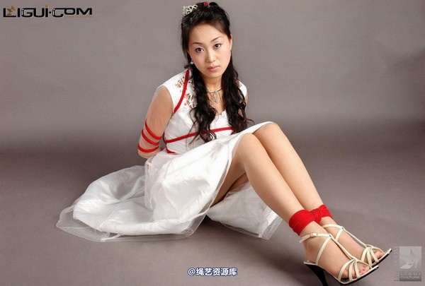丽柜美束 - 2008-10-21 琳达 第 17 张图片