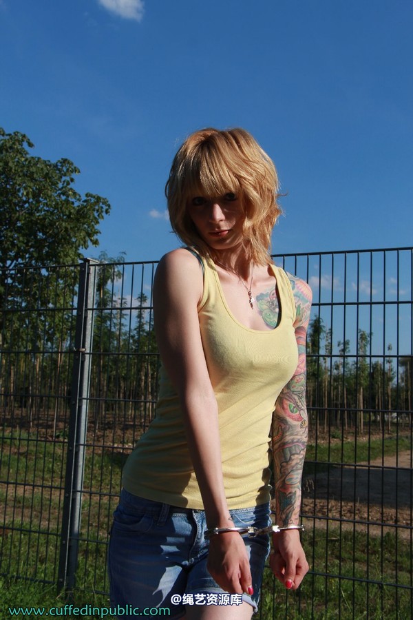 girlsinsteel - The tighter handcuffs 第 78 张图片