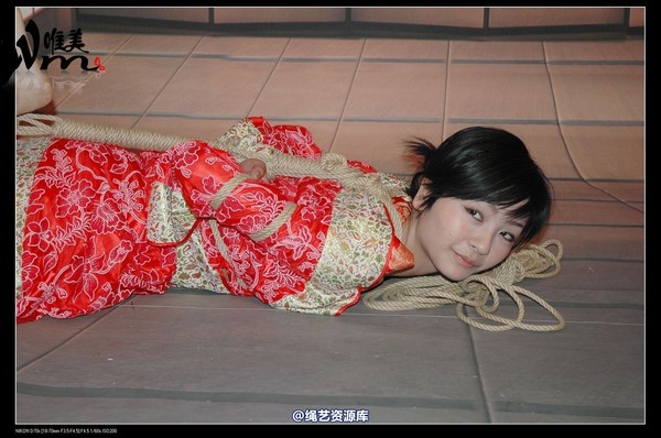 唯美之家 - 08-05-29盈盈汉服-护士装 第 211 张图片