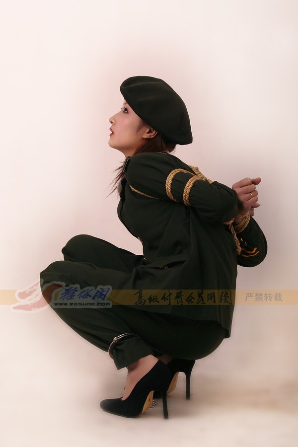 雅俗阁 - 20060407雪儿警服 第 59 张图片