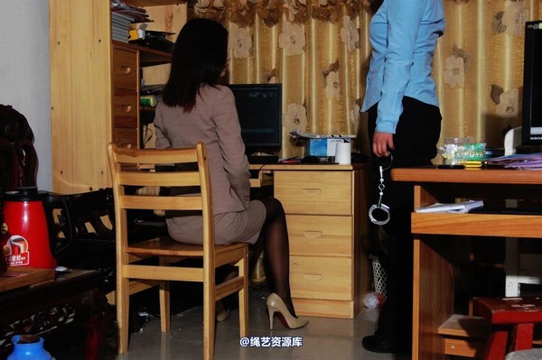 mj影视 - 倾心职务犯罪－押解绳-2013-03-28 第 223 张图片