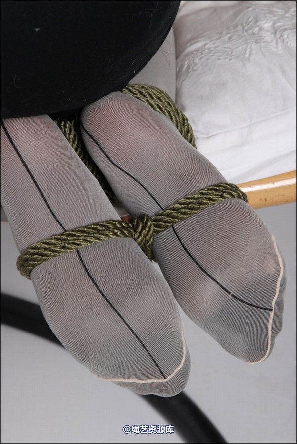 simplytied - Gold with seams 第 17 张图片