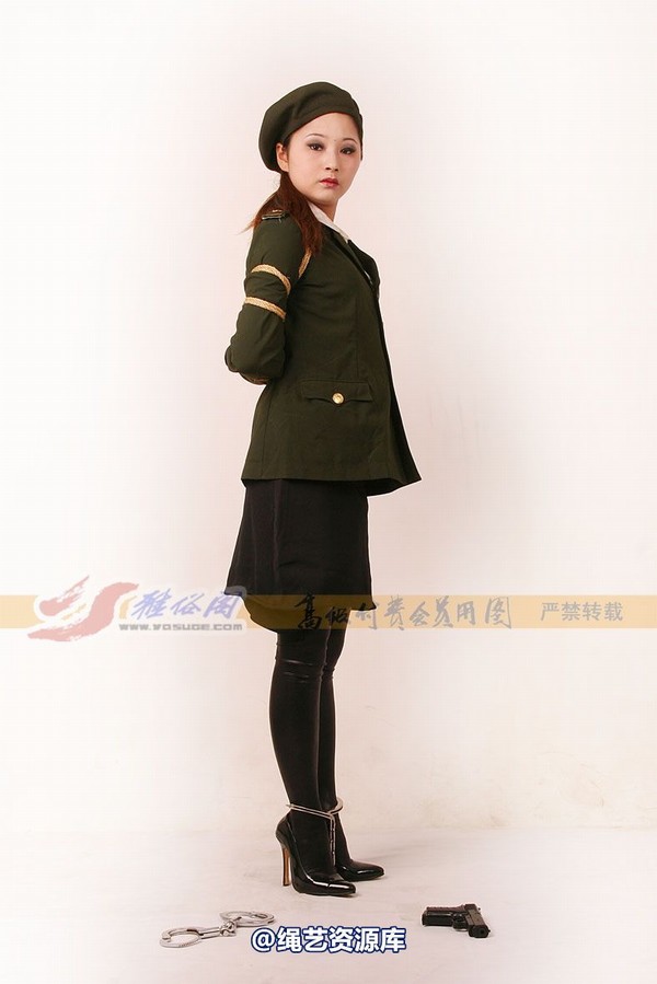 雅俗阁 - 20060401雅思警服 第 47 张图片