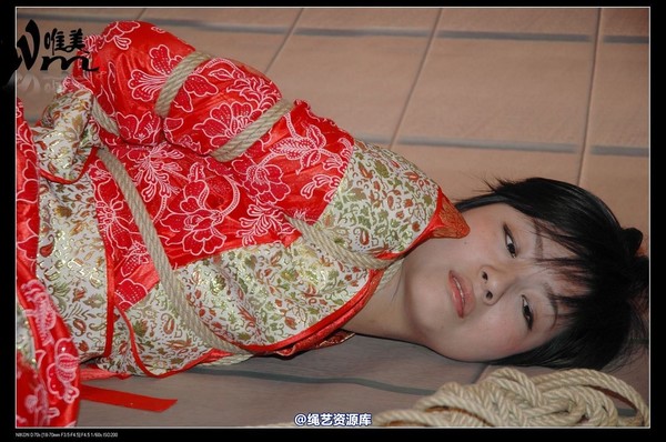 唯美之家 - 08-05-29盈盈汉服-护士装 第 110 张图片