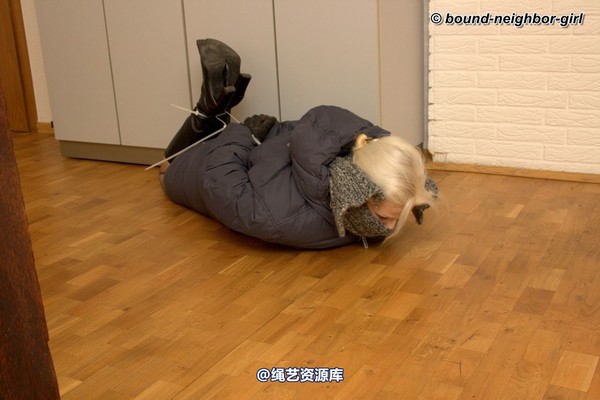 bound-neighbor-girl - Elena - Tied up at the office 第 36 张图片