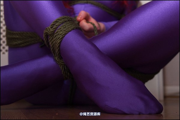 simplytied - RR in purple catsuit 第 24 张图片