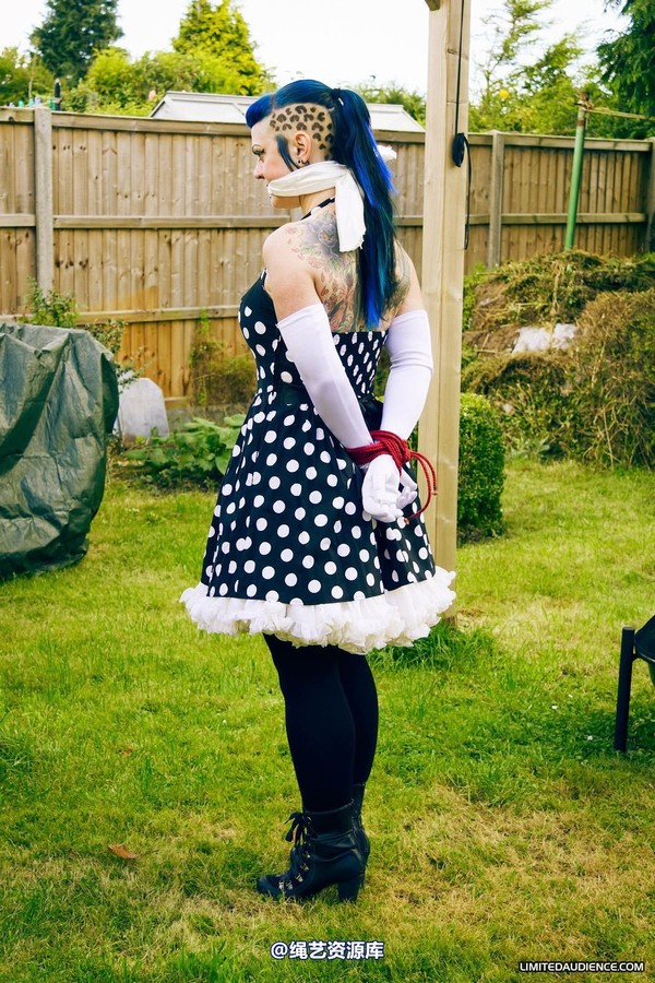 limitedaudience - 2012 raevan spread outdoors 第 23 张图片
