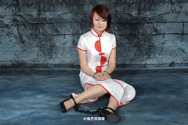 唯美之家 - 桦子白旗袍 第 20 张图片