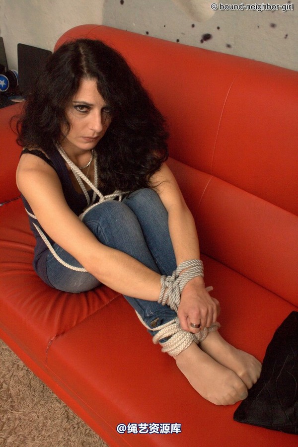 bound-neighbor-girl - Dunja - Captivating Afternoon 5 第 18 张图片
