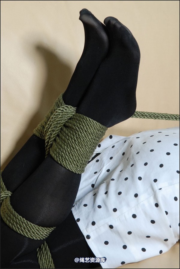 simplytied - At a friends place 第 34 张图片