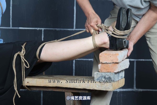 锐度主张 - 新模试镜（五四.老虎凳）模特：碧菡 第 27 张图片