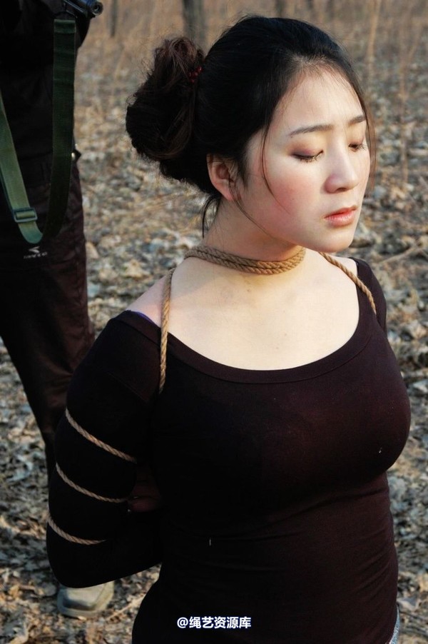 mj影视 - 2013-3-4陈沫踏青 黑丝美女最终的不归路 第 7 张图片